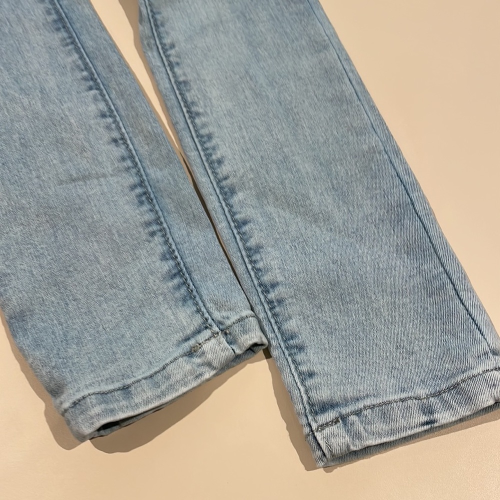 Girl stretch Joe’s jeans with elastic waistband light blue worn once no returns - Picture 5 of 7